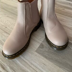 Dr. Martens Doc 2976 Virginia Taupe Leather Boots